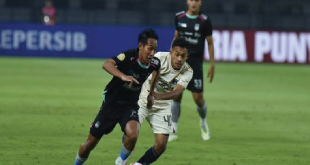 Hasil Liga 1: Persib Bandung Tundukkan 10 Pemain Persita, Diwarnai Kartu Merah dan Makin Dekati Persebaya