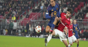 AZ vs Roma: I Lupi Tumbang 0-1