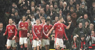 Hasil Liga Inggris - Man United Menang Telak Usai Blunder Konyol, Lawan Buang Peluang dengan Elkan Baggott