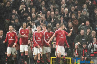 Hasil Liga Inggris - Man United Menang Telak Usai Blunder Konyol, Lawan Buang Peluang dengan Elkan Baggott