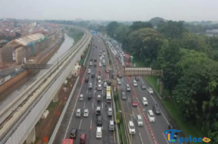 Kondisi Lalu Lintas di Tol Arah Jakarta: TMII Menuju Halim-Cawang