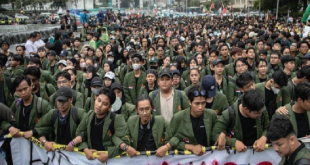 Massa Aksi Ancam Lanjutkan Demo Jika Tuntutan Tidak Dipenuhi Prabowo