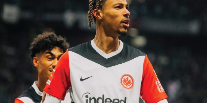 Bersaing dengan MU, Arsenal Bidik Striker Bundesliga Ini