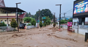 Cuaca Ekstrem Ancam Arus Mudik, Waspada Potensi Banjir dan Longsor