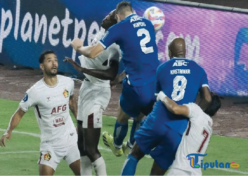 Hasil Liga 1 - Persib Kena Hukuman dan Diuntungkan VAR, Maung Bandung Bantai Persik Kediri dengan Skor Telak