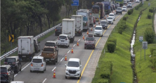 Waspada Risiko Tabrakan Saat Contraflow di Jalan Tol Saat Mudik Lebaran