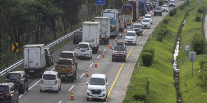 Waspada Risiko Tabrakan Saat Contraflow di Jalan Tol Saat Mudik Lebaran