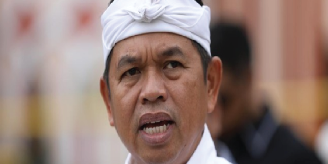 Dedi Mulyadi Terlibat Debat Panas dengan Pelajar soal Larangan Wisuda Sekolah