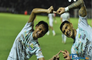 Persib di Puncak, PSS Terpuruk: Maung Bandung Tampil Tanpa Ampun
