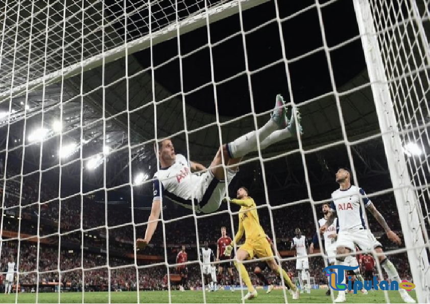 Aksi Penyelamatan Emas 'The Flying Dutchman' Micky van de Ven