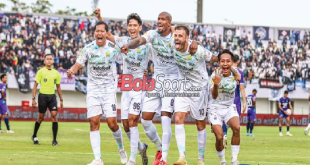 Bojan Hodak Tetap Bangga Meski Persib Hanya Berbagi Poin dengan Persita