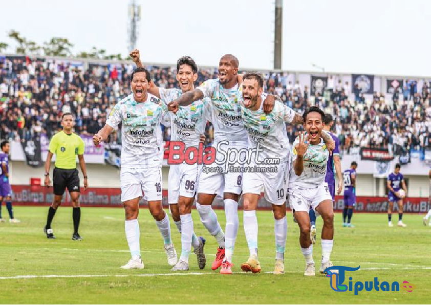 Bojan Hodak Tetap Bangga Meski Persib Hanya Berbagi Poin dengan Persita
