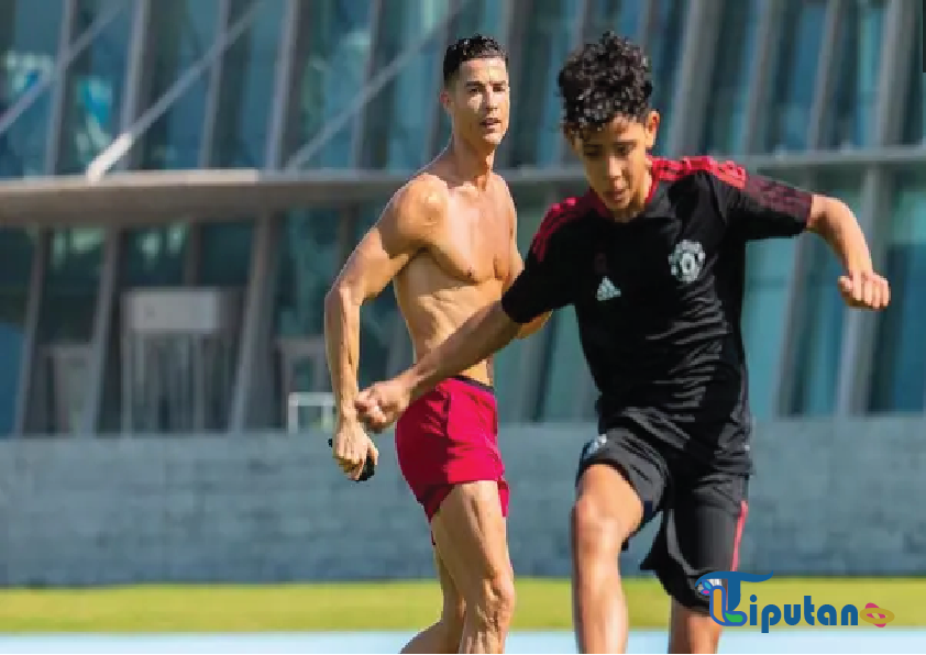 Cristiano Ronaldo Jr Jalani Debut Bersama Timnas Portugal, Dapat Dukungan Langsung dari Sang Nenek