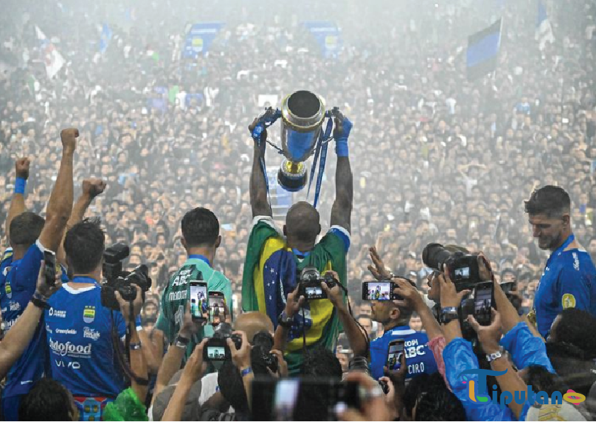 Erick Thohir Sesalkan Aksi Flare Bobotoh, Ganggu Momen Ikonik