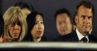 Insiden Macron dan Istrinya di Pesawat Jadi Sorotan Usai Tiba di Vietnam