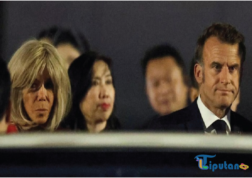 Insiden Macron dan Istrinya di Pesawat Jadi Sorotan Usai Tiba di Vietnam