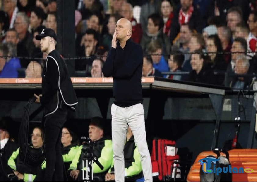 Johnny Jansen Resmi Bergabung dengan Bali United, Pelatih yang Pernah Tangani Eliano Reijnders