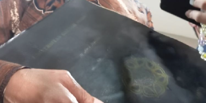 Penampakan Ijazah Jokowi Jadi Sorotan, Logo UGM di Map Memudar dan Menimbulkan Polemik