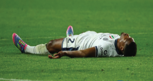 Penampilan Impresif Denzel Dumfries Bikin Barcelona Kewalahan di Liga Champions