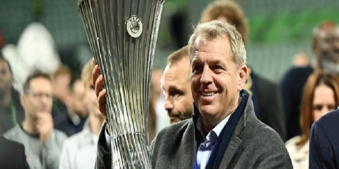 Setelah Rp30,7 Triliun dan 1.201 Hari, Trofi Pertama Akhirnya Datang untuk Pemilik Chelsea