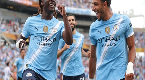 Manchester City Libas Juventus 5-2, Bernardo Silva Bidik Trofi Juara