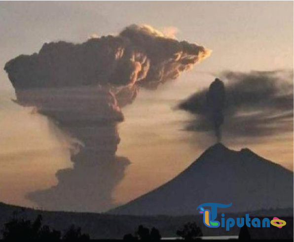 Viral! Dua Gunung Api Aktif di Flores NTT Meletus Hampir Bersamaan