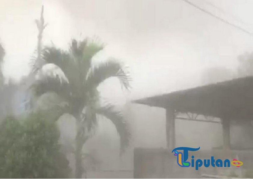 Erupsi Gunung Lewotobi Picu Gelap Gulita dan Hujan Kerikil di Sekitarnya