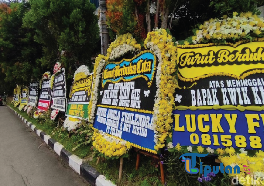 Karangan Bunga Mengalir ke Rumah Duka Kwik Kian Gie: Tanda Cinta dan Penghormatan Terakhir