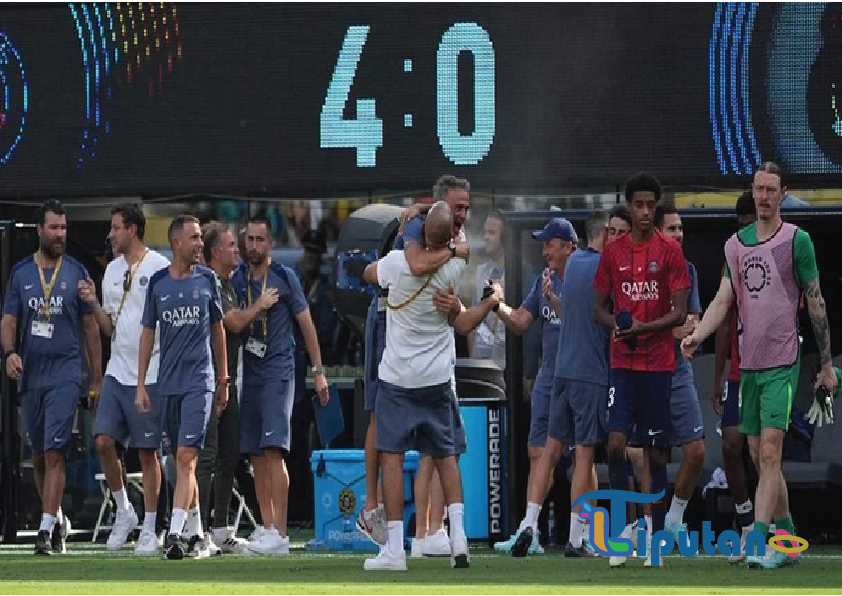 PSG Bungkam Madrid, Luis Enrique Kebanjiran Pesan dari Fans Barcelona