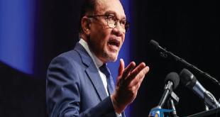 Respons Tegas PM Anwar Ibrahim Saat Dihadang Seruan 'Turun Anwar'