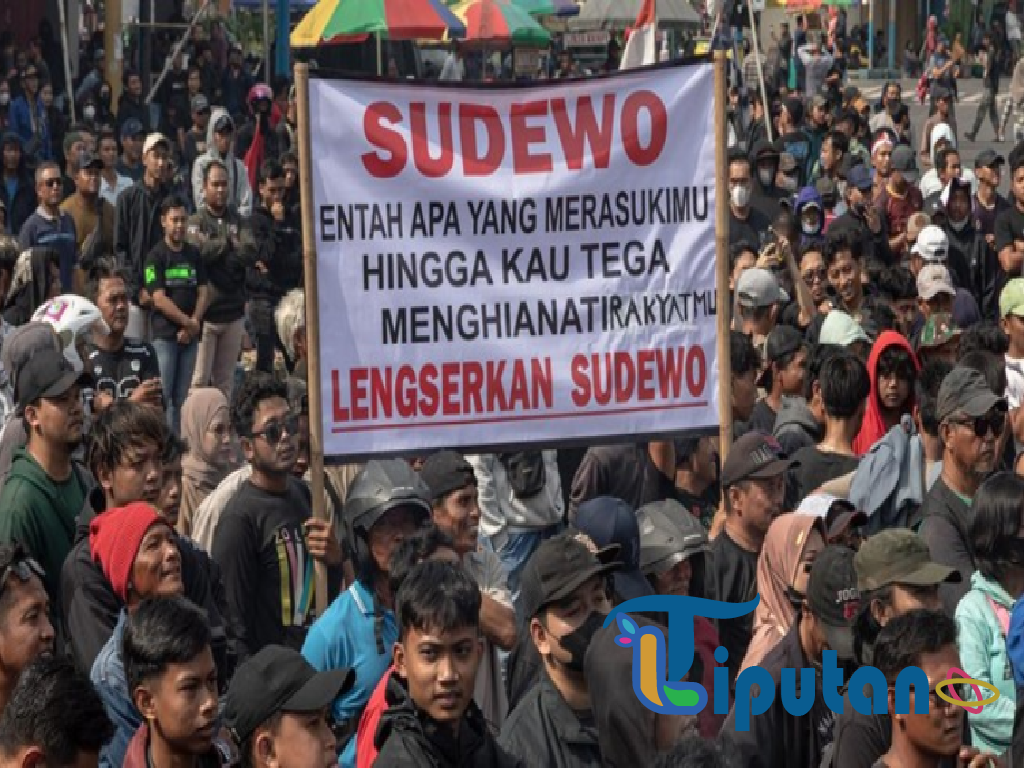 DPR Desak Pemerintah Tanggapi Isu Pengunduran Bupati Pati