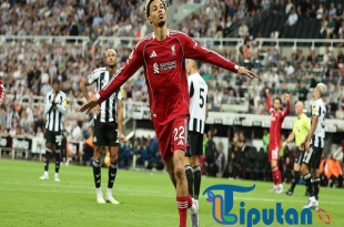 Gol Kilat Ekitike Terjadi Saat Slot Belum Tiba di Bangku Cadangan