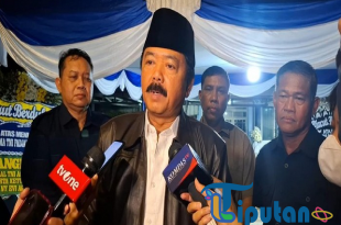 Hadi Tjahjanto Terpukul Kabar Gugurnya Marsma Fajar Saat Melayat ke Rumah Duka