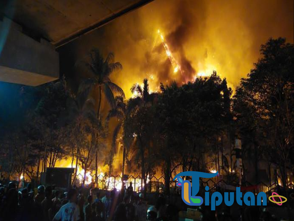Kerusuhan Demo di Makassar: Gedung DPRD Hangus Dibakar, 3 ASN Tewas, Belasan Luka dan Dirawat di RS