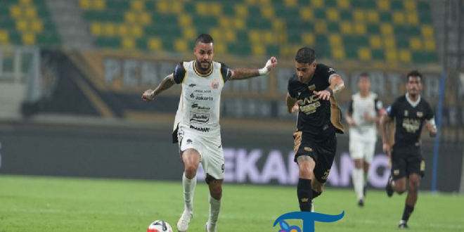Persija Bungkam Dewa United 3-1: Pesta Gol Macan Kemayoran Disaksikan Langsung oleh Kluivert