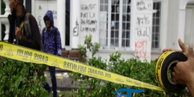 Polisi Tangkap 13 Orang Terkait Penjarahan Rumah Uya Kuya, Selidiki Dua Kasus