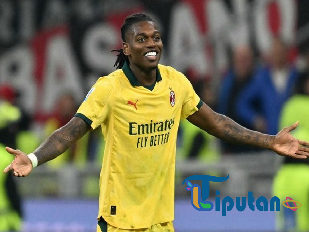 Alessandro Costacurta: Kehadiran Leao Membuat AC Milan Seakan Bermain dengan Lebih dari 11 Pemain