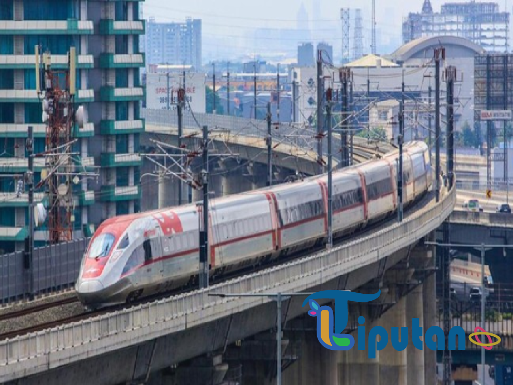 Berapa Utang Kereta Whoosh? Purbaya Tegaskan Tak Akan Gunakan APBN untuk Melunasi