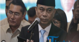 Budi Arie Ungkap Jokowi Tunjukkan Ijazah kepada Relawan Projo