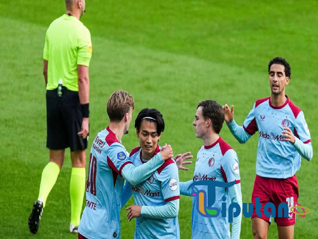 Feyenoord Hancurkan Heracles 7-0 di Kandang Lawan