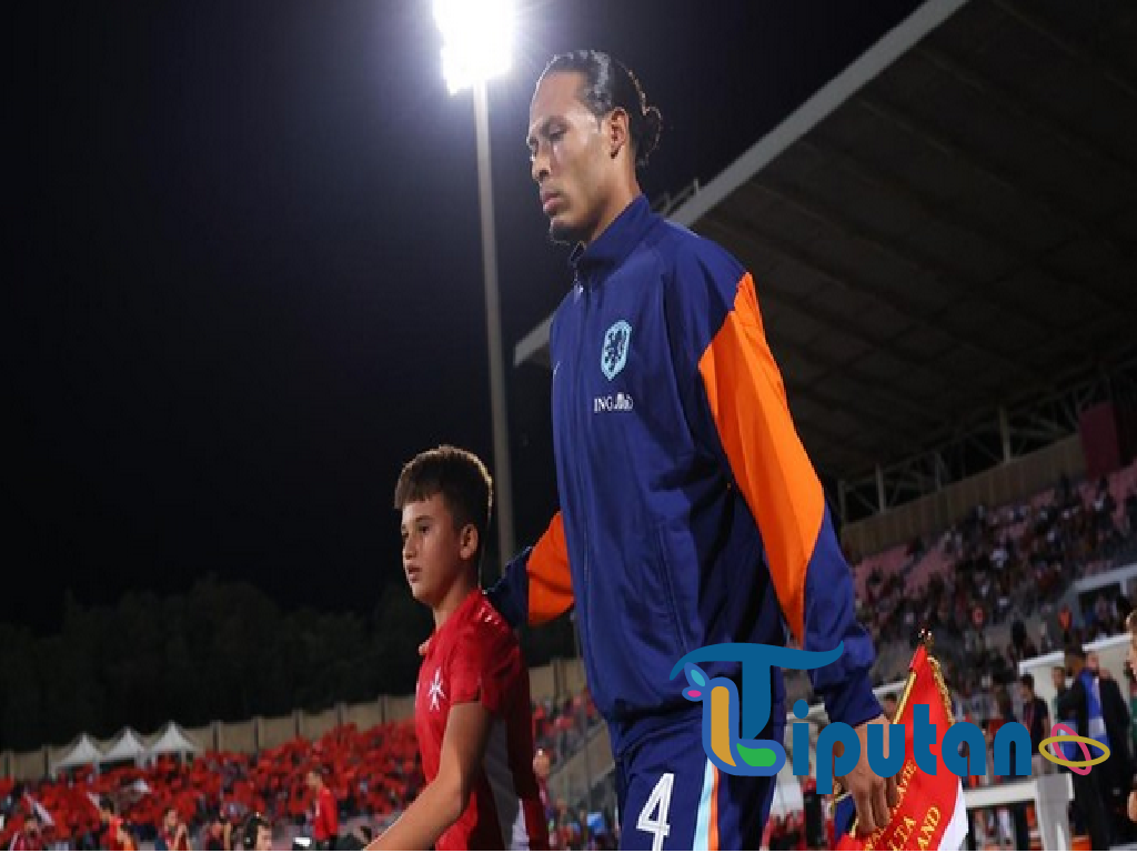 Malta vs Belanda: Blunder Van Dijk Hampir Berbuah Gol