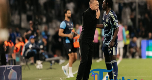 Marseille Libas Ajax 4-0, Heitinga Bela Para Pemainnya