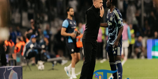 Marseille Libas Ajax 4-0, Heitinga Bela Para Pemainnya