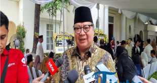 Menko Airlangga dan Menag Sampaikan Belasungkawa di Rumah Duka Istri Wapres Ke-4