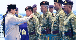Prabowo Promosikan Pejabat dan Purnawirawan di Atas Kapal Perang