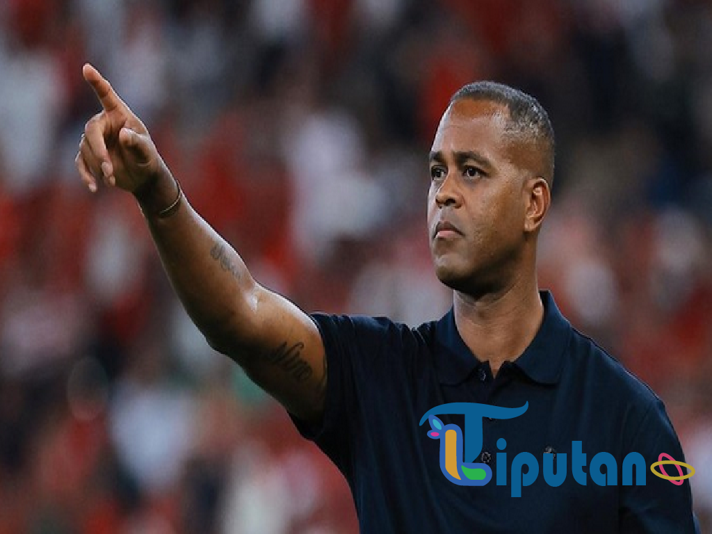 Wasit Lancar, Tapi Strategi Patrick Kluivert Bikin Publik Terkejut