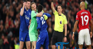 Babak Pertama: Everton dengan 10 Pemain Ungguli MU