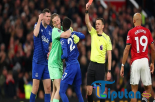 Babak Pertama: Everton dengan 10 Pemain Ungguli MU