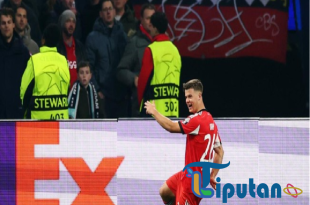 Benfica Unggul Cepat, Ajax Tumbang 0-2