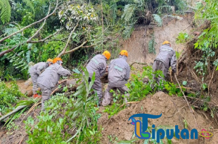 Brimob Polda Sumut Berhasil Pulihkan Akses Jalan Sibolga–Padangsidimpuan Pasca Longsor